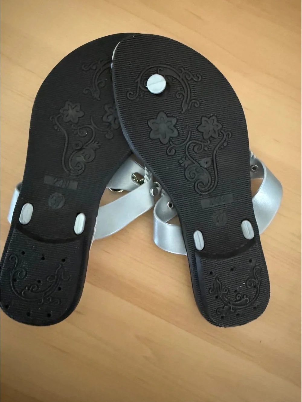 Women's Silver Embellished Slip-On Sandals Size 6